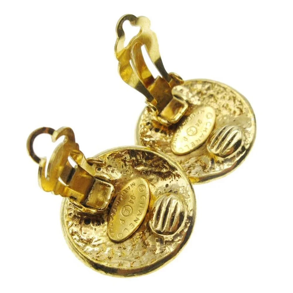 CHANEL CC Logos Button Motif Earrings Gold-plated Clip-On 94P AK35544c